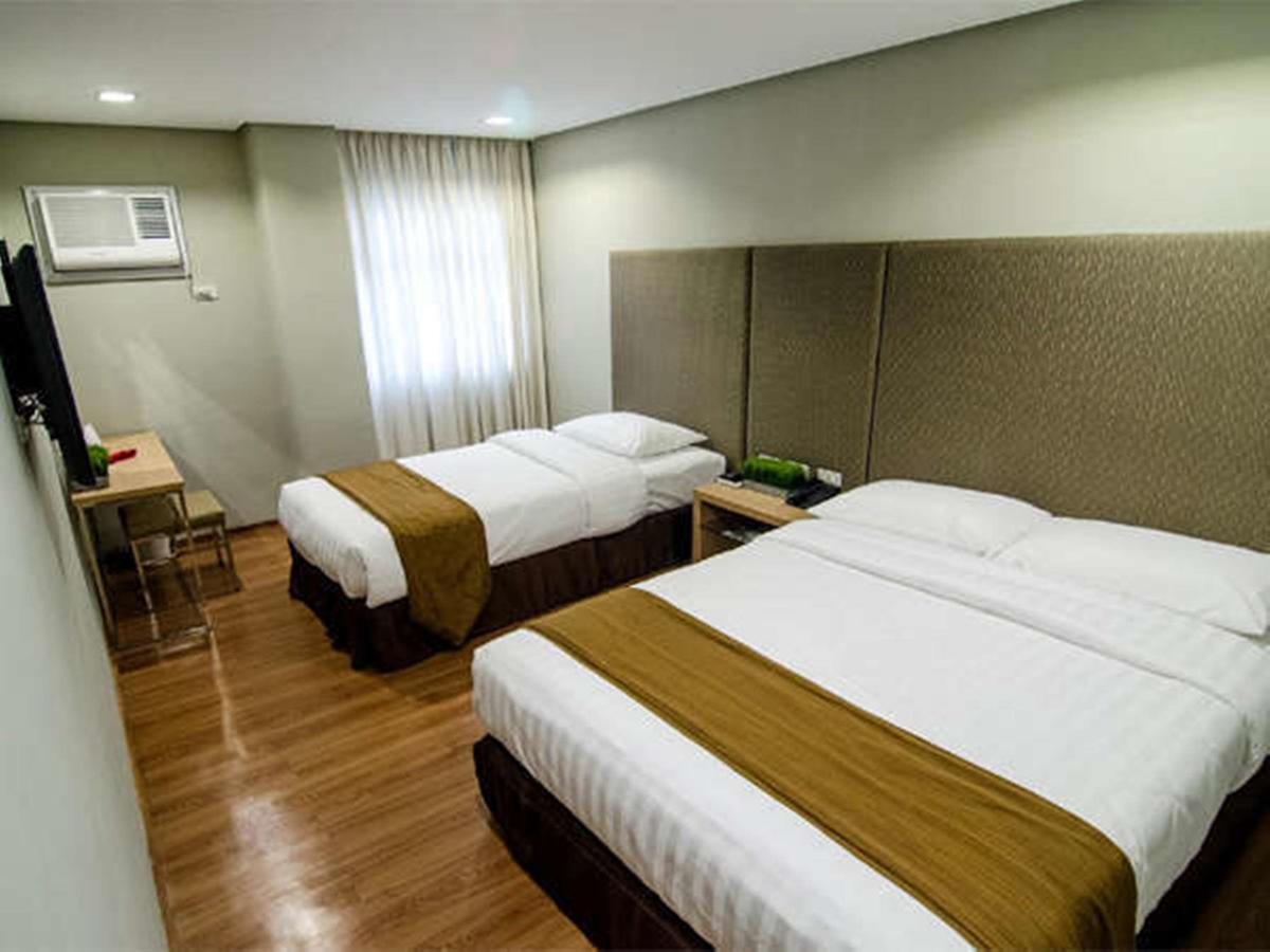 Madison Hotel Phl Iloilo City Exterior foto