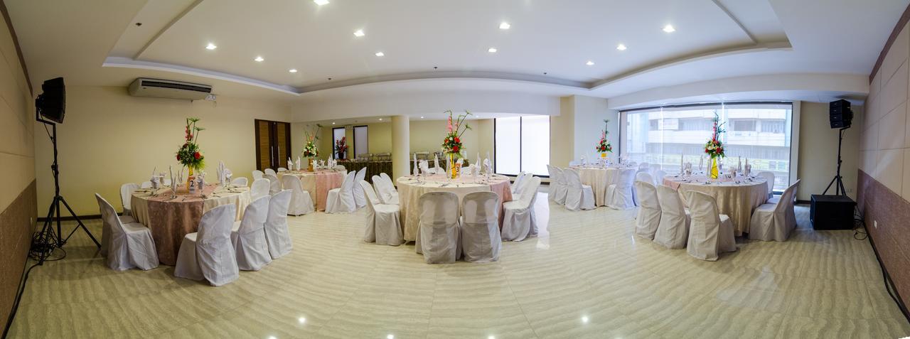 Madison Hotel Phl Iloilo City Exterior foto