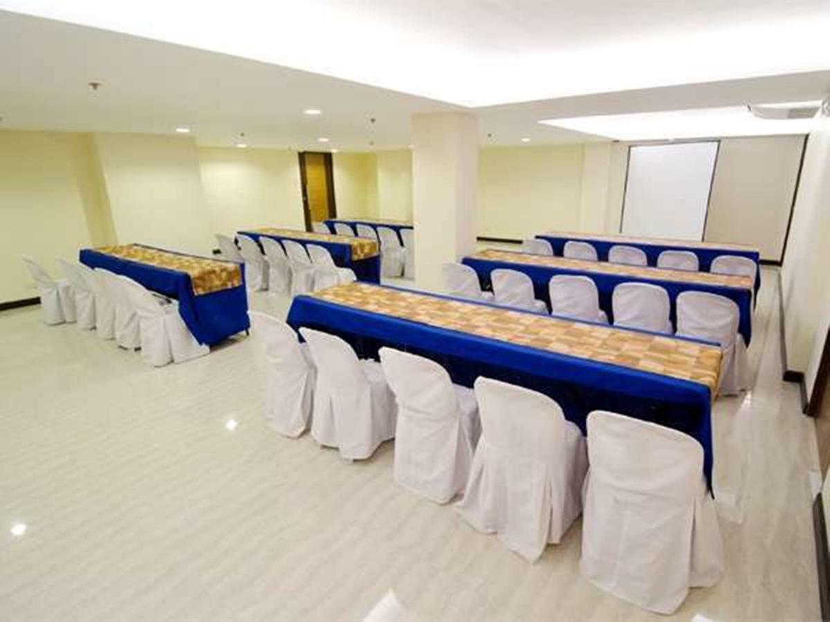 Madison Hotel Phl Iloilo City Exterior foto