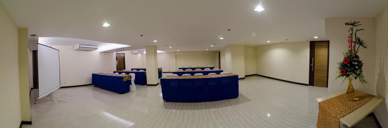 Madison Hotel Phl Iloilo City Exterior foto