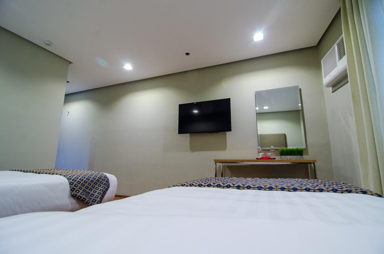 Madison Hotel Phl Iloilo City Exterior foto